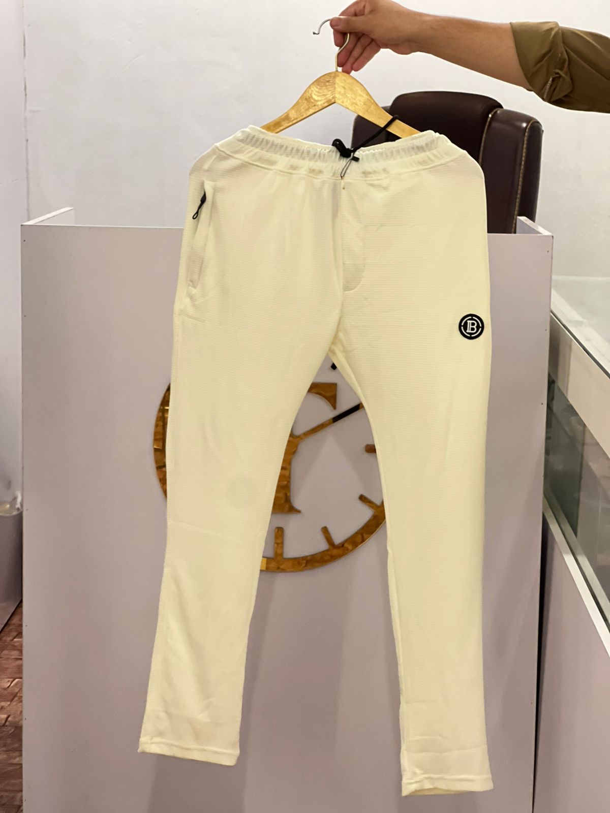 Off-White Textured Slim Fit Jogger